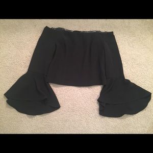 Black off-the-shoulder crop top!